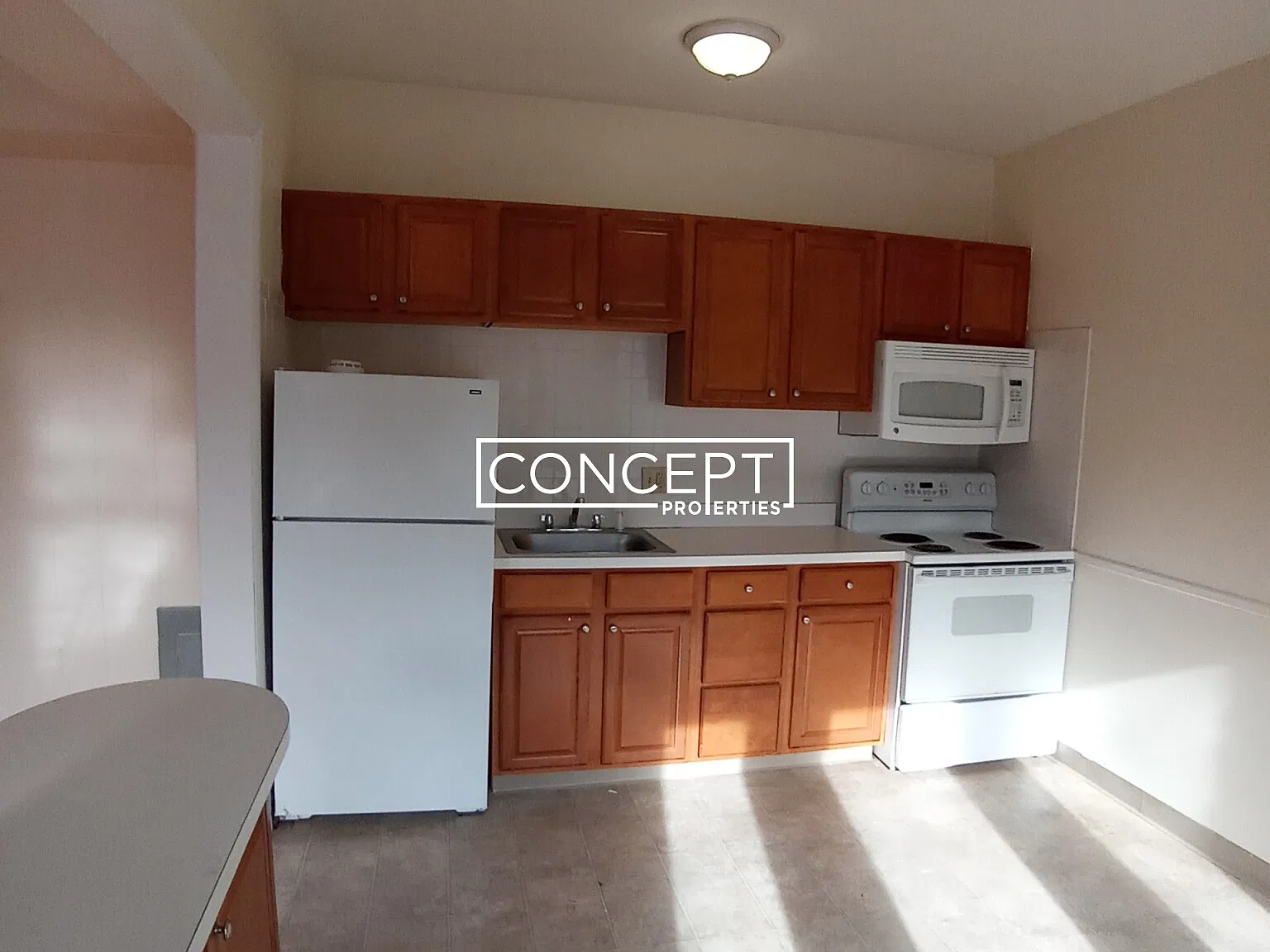 3 bed, 1.5 bath, $3,750 — Photo 3