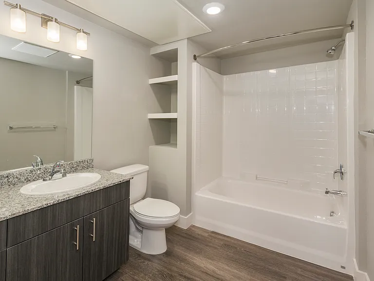 The Overlook at Interquest Apartments — Photo 83