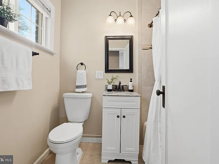3430 Martha Custis Dr — Photo 23
