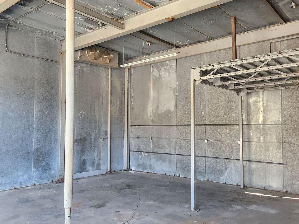 Building Photo 3