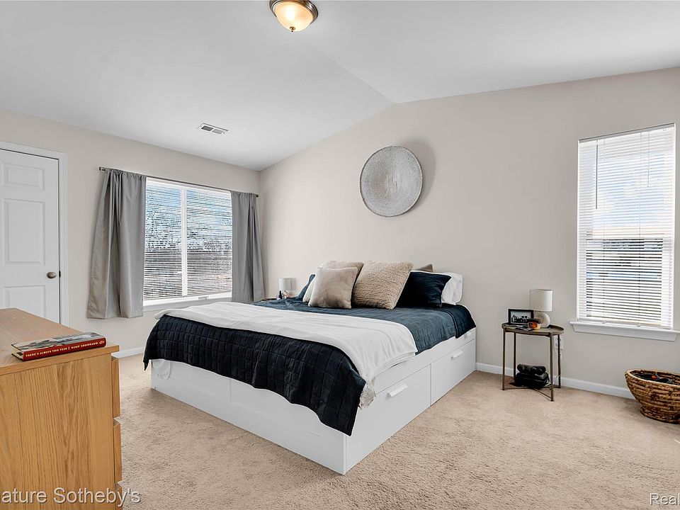 390 Hilton Rd, photo 8