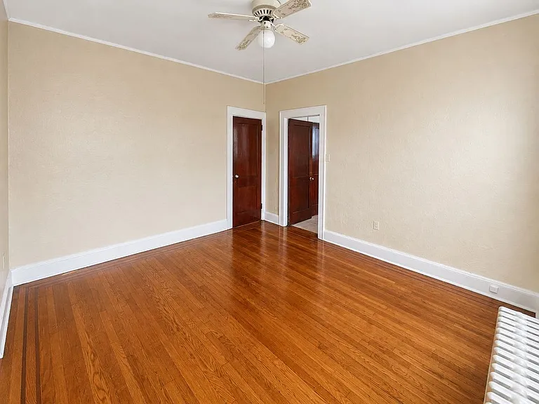 156 Carolina Ave #1R — Photo 4