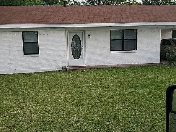 1110 W Houston St, Clarksville, TX 75426