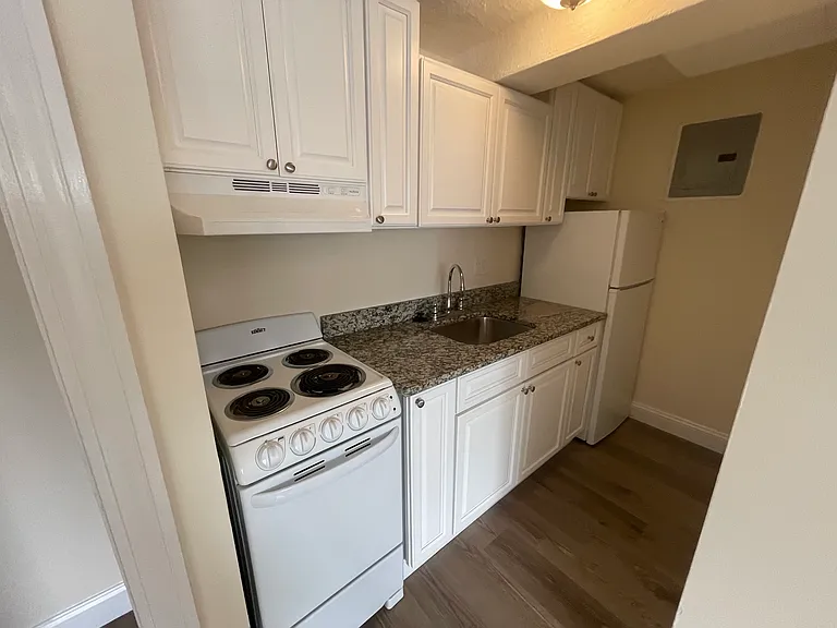 North Beacon St Brighton Apartments — Photo 5
