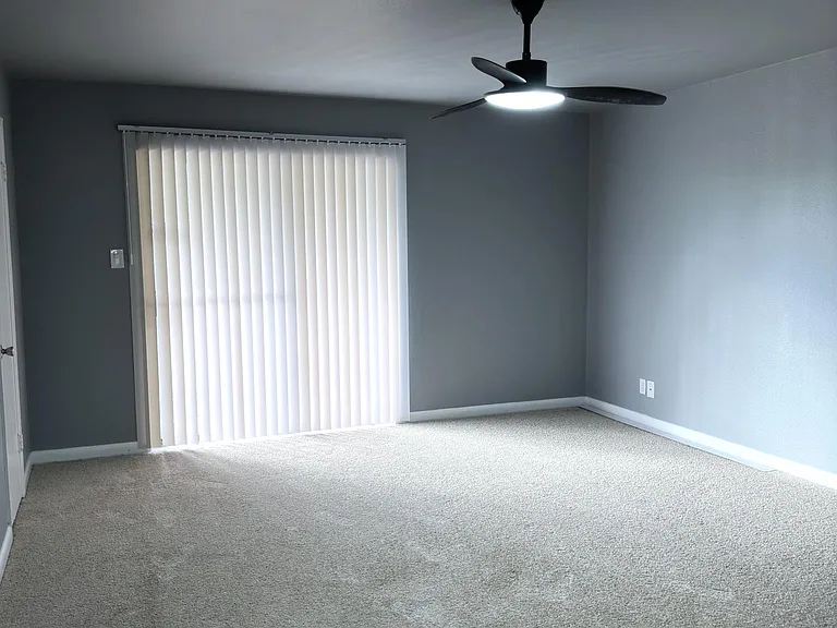 403 Hartline Dr #7 — Photo 17