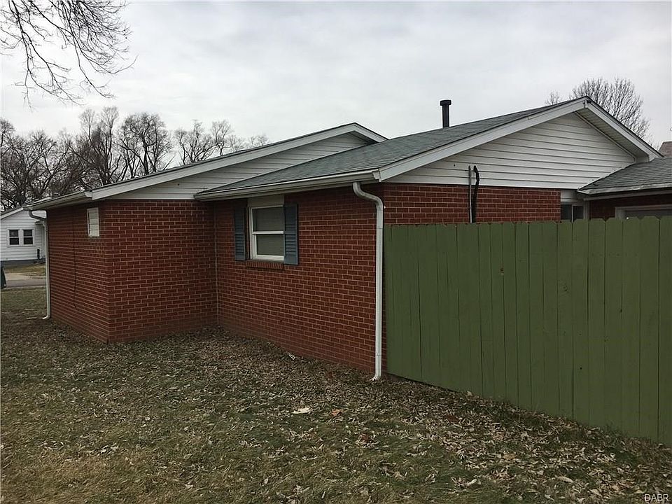 2nd image of 147 Macready Ave