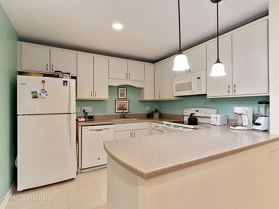 5th image of 3 Coventry On Duxbury