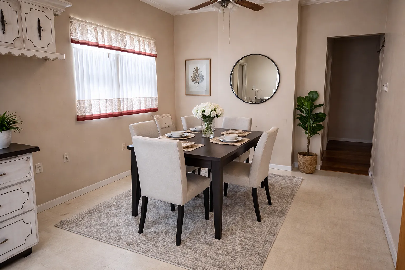 2 bed, $1,100 — Photo 1