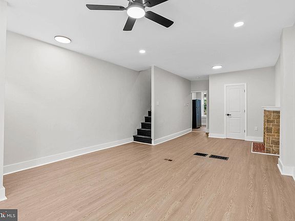 5th image of 35 E Collom St