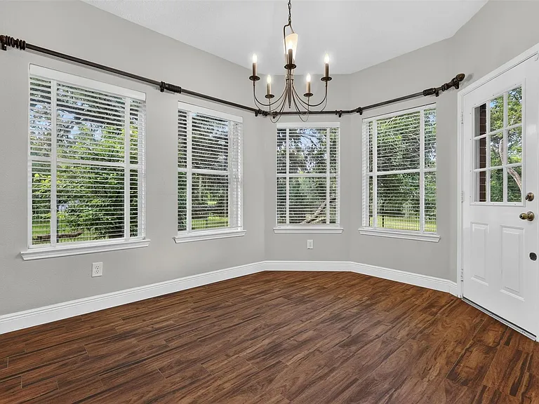 108 Oak Creek Ln — Photo 18