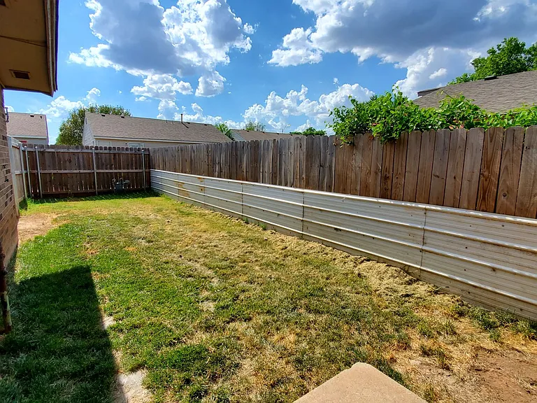 1208 Clearwater Dr — Photo 14
