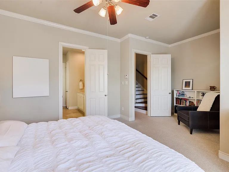 1716 Edwards St — Photo 26