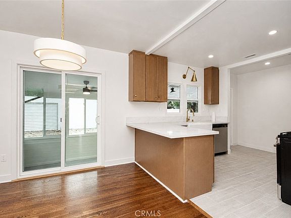 3rd image of 612 King St