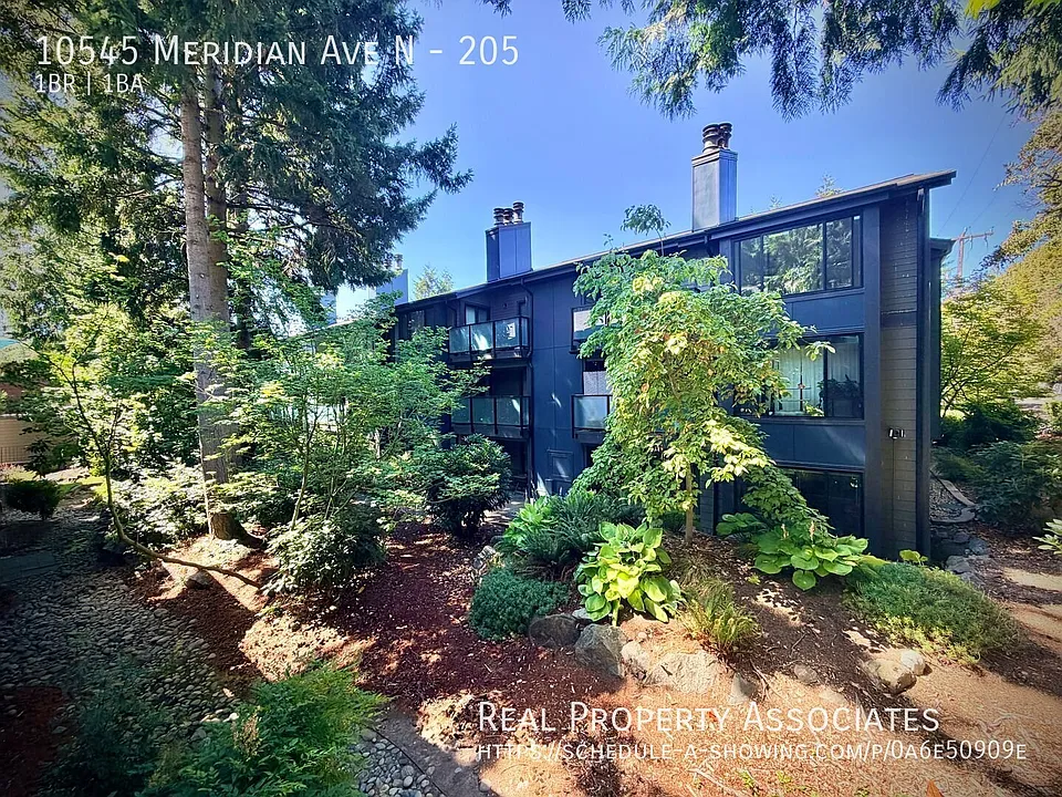 10545 Meridian Ave N #205