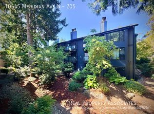 10545 Meridian Ave N Unit 205, Seattle, WA 98133