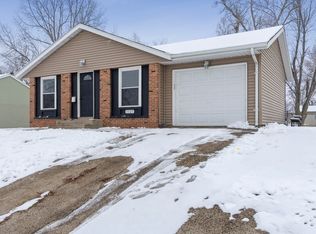 5527 1st Ave SW, Cedar Rapids, IA 52404