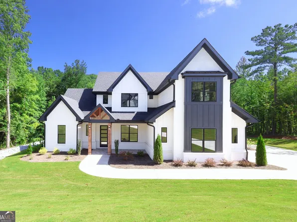 121 Forest Berry Ct, Newnan, GA 30265