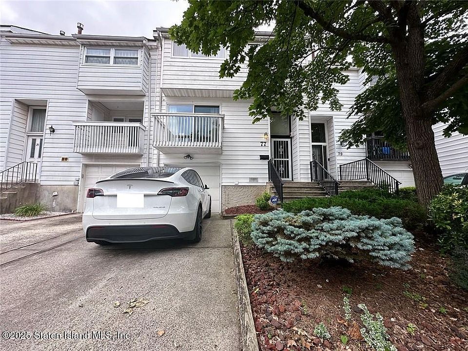 2nd image of 77 Dover Grn