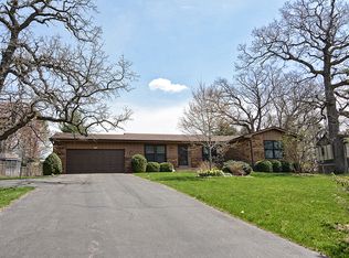 9N579 Tipi Ln, Elgin, IL 60124