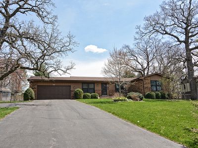 9N579 Tipi Ln, Elgin, IL, 60124