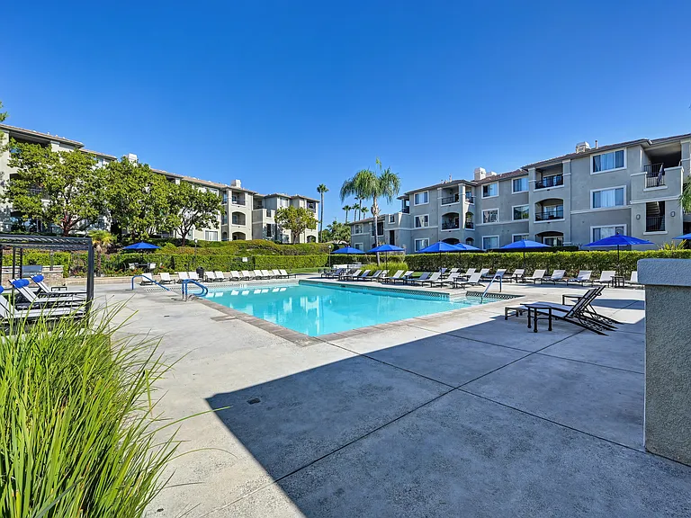 Eagle Glen Apartments — Photo 27