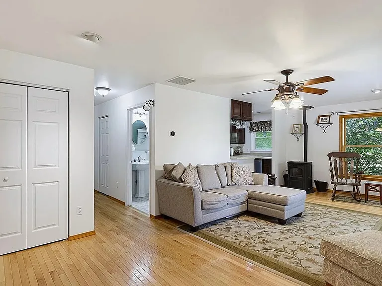 12815 Eastern Ave — Photo 12
