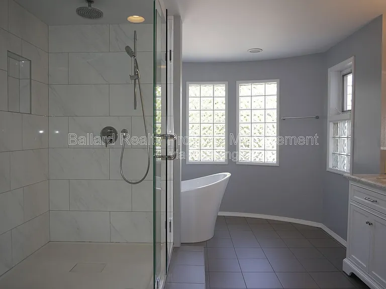 1737 NW 64th St — Photo 21