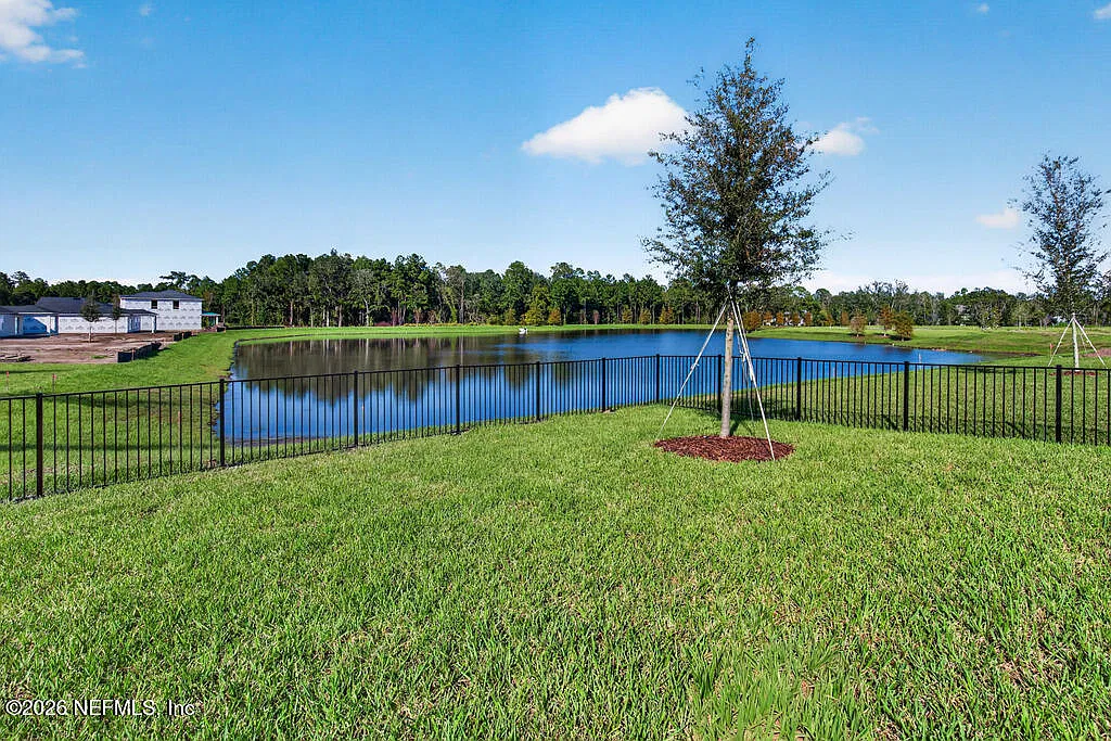 5 bed, 3.0 bath, 2750 sqft, $2,695 — Photo 4