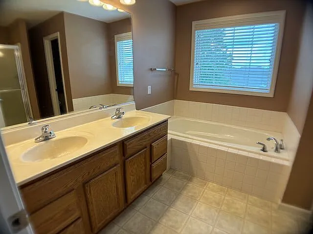 10913 North Waterton Drive - 1 — Photo 2