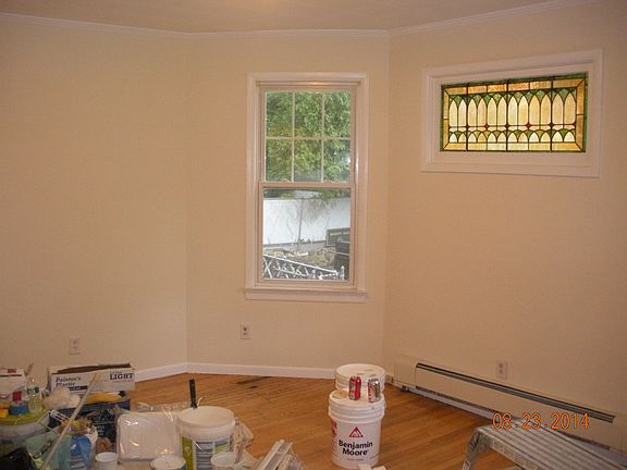 3rd image of 280 Kingsley Ave
