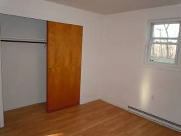 105 & 107 Sandra Dr #210, Troy, NY 12180