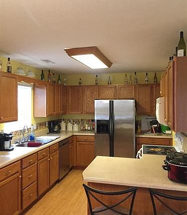2nd image of 2865 Wendi Ann Dr