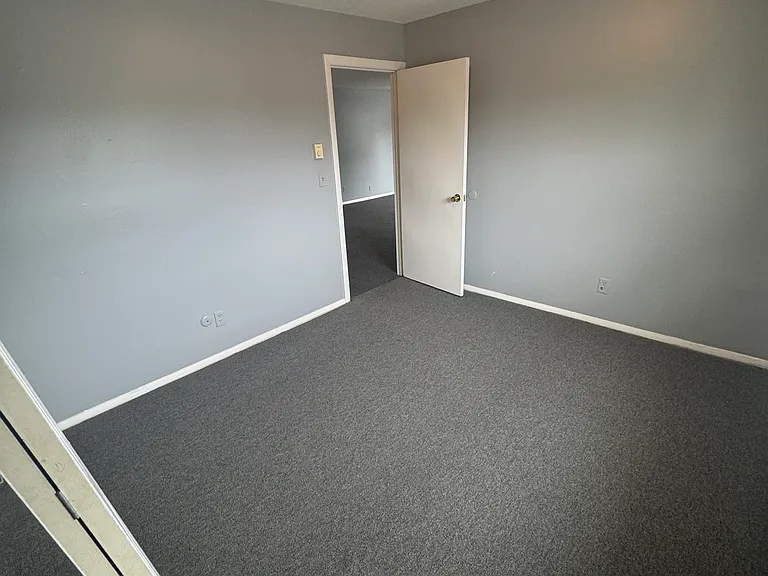 12-12A Hartford Tpke #2 — Photo 7