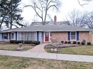 615 Glen Ave, Lake Bluff, IL 60044