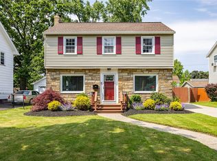 262 Barry Rd, Rochester, NY 14617