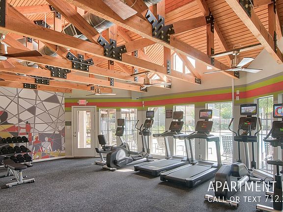 4th image of 18 Lakewood Forest Dr #814
