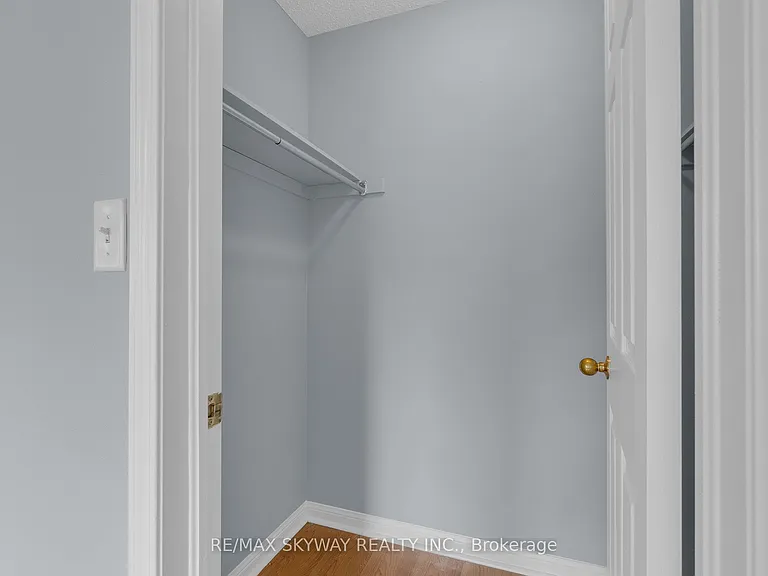 16 Raccoon St — Photo 27