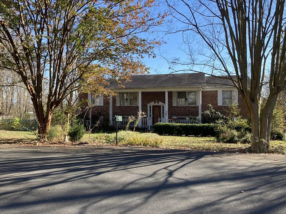 1st image of 801 Beechwood Dr