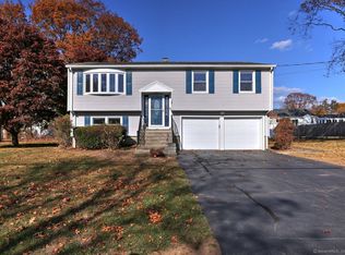 24 Lori Dr, Milford, CT 06461