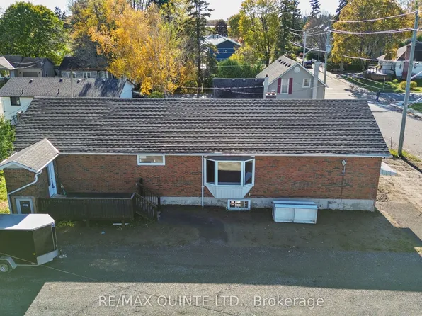 21 Meade St #A, Brighton, ON K0K 1H0