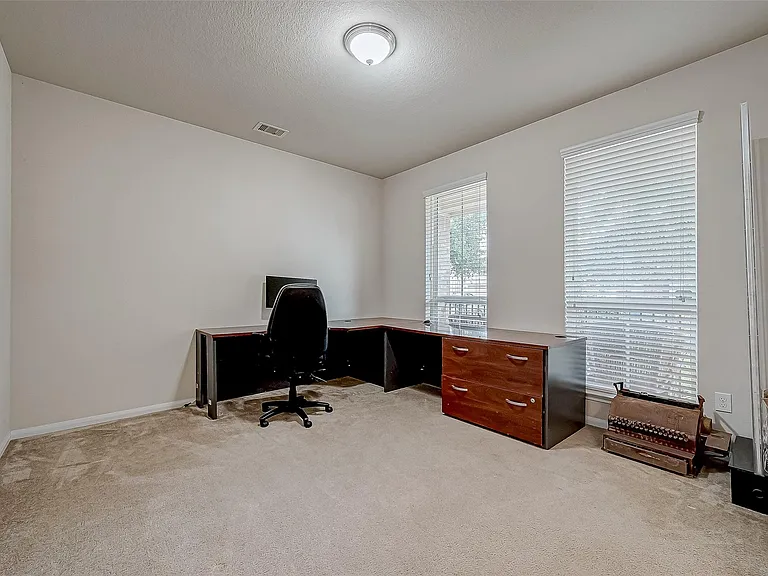 4815 Hackamore Brook Ct — Photo 6