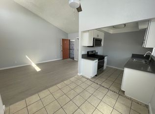 7942 Stark Dr., Huntington Beach, CA 92647