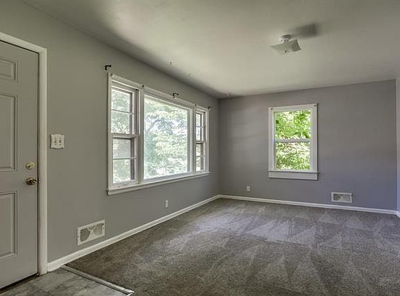 2nd image of 1705 S Crescent Ave