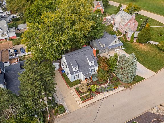 4th image of 304 Perrin Ave