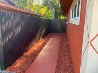 1131 NW 58th Ave, Lauderhill, FL 33313