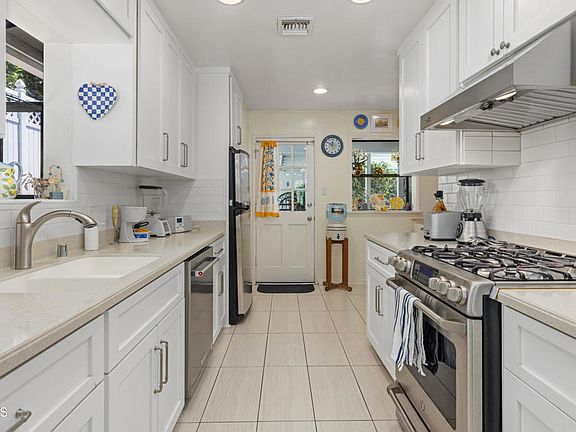 5th image of 1305 Valley View Ave