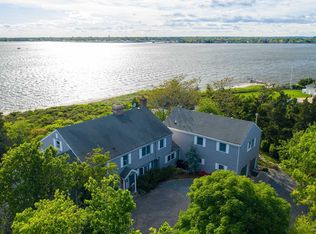 136 W Bayberry Rd, Islip, NY 11751