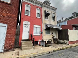 35 Moss St, Reading, PA 19601