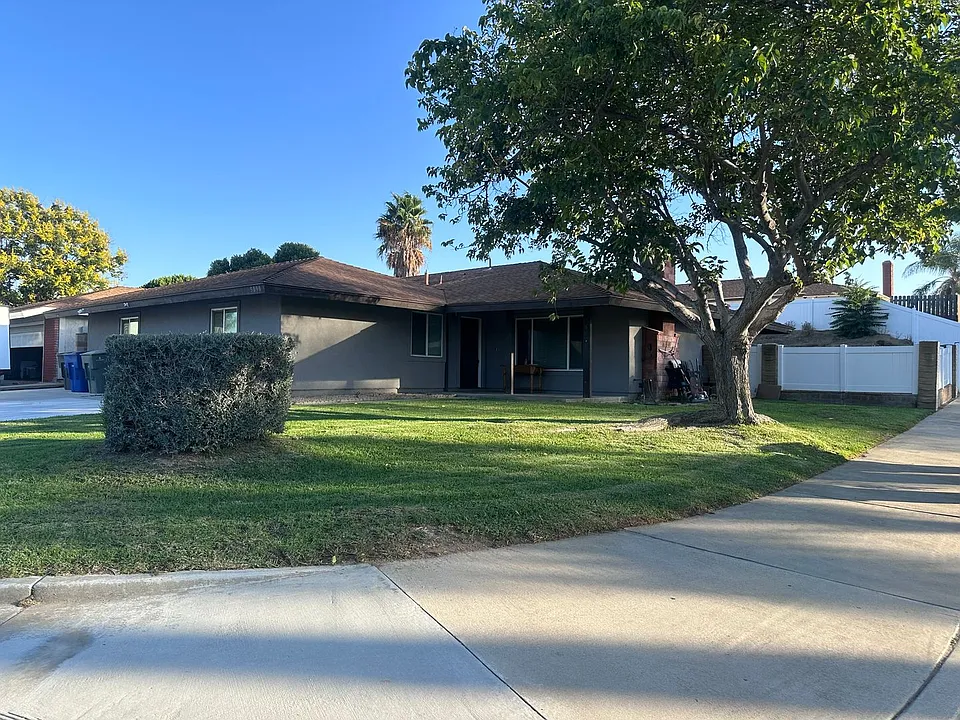 5090 Rockhurst Ct