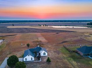 376 Gant Rd, Tom Bean, TX 75090